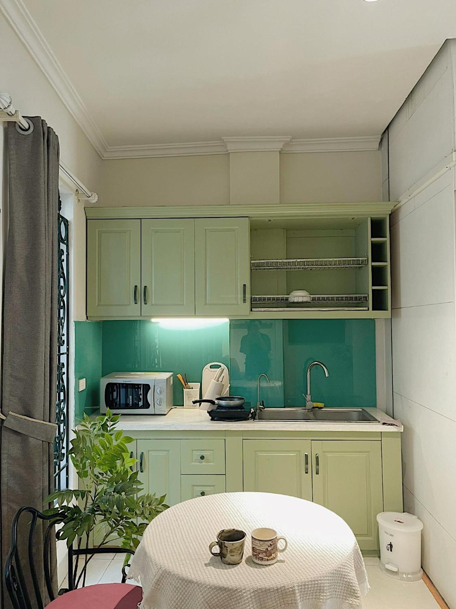 Migo Housing - Beer Street - Lift And Spacious - Ensuite Kitchen - Ensuite Bathroom Apartment Hanoi