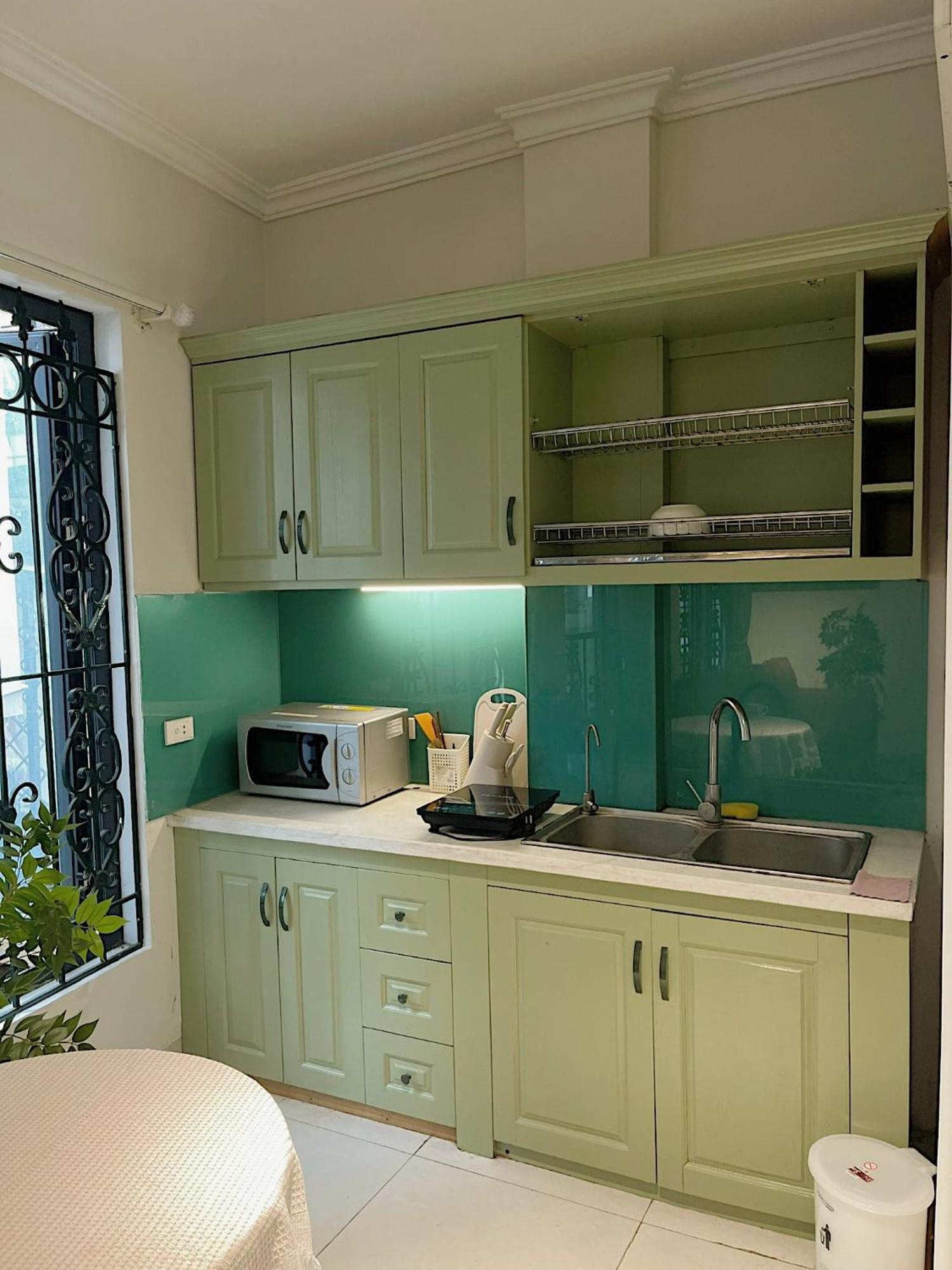 Migo Housing - Beer Street - Lift And Spacious - Ensuite Kitchen - Ensuite Bathroom Apartment Hanoi