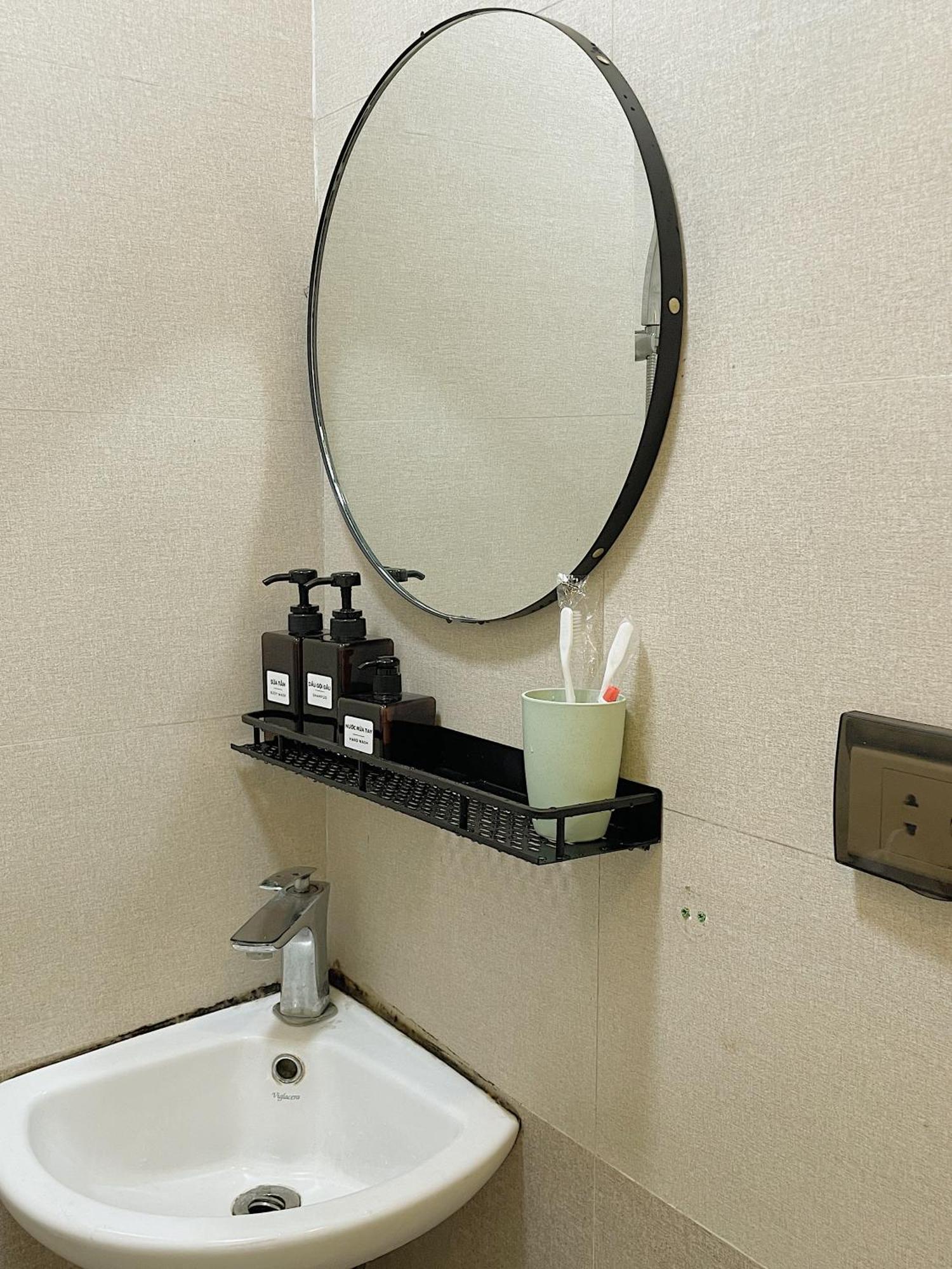 Apartment Migo Housing - Beer Street - Lift And Spacious - Ensuite Kitchen - Ensuite Bathroom Hanoi